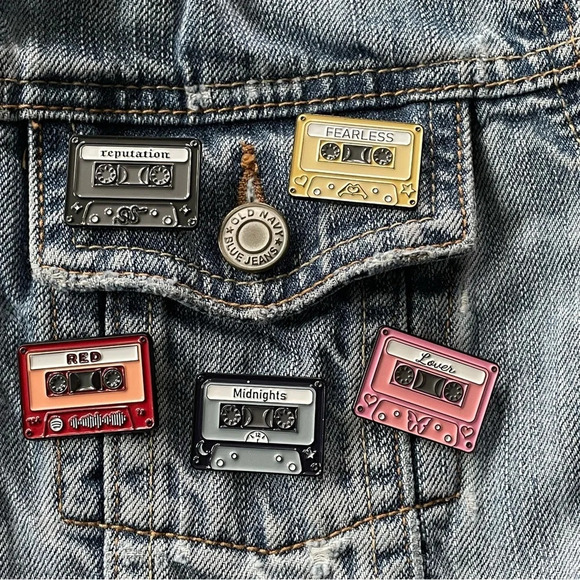 Taylor Swift Album Enamel Cassette Pins  - Set of 9 - Picture 2 of 3